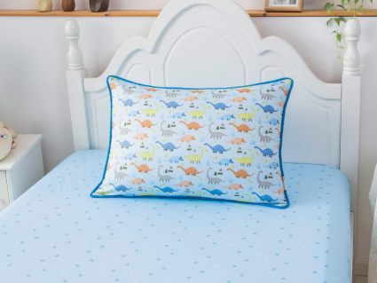 Комплект постельного белья Софи де Марко Динозаврики (голубой) с одеялом 1,5-спальный